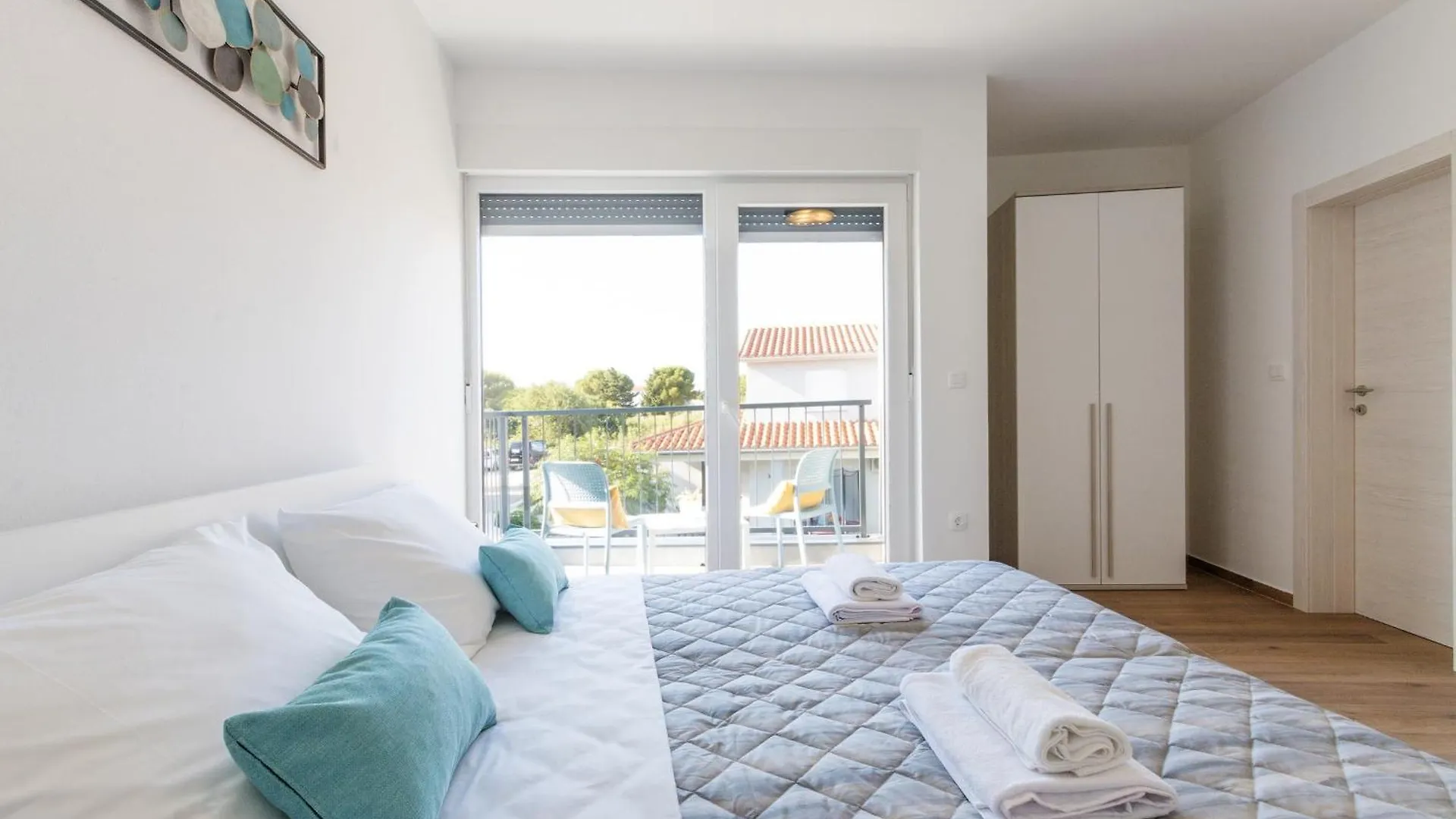 Villa Moderna Near Pula For 8 People With 32 M2 Private Pool 0*,