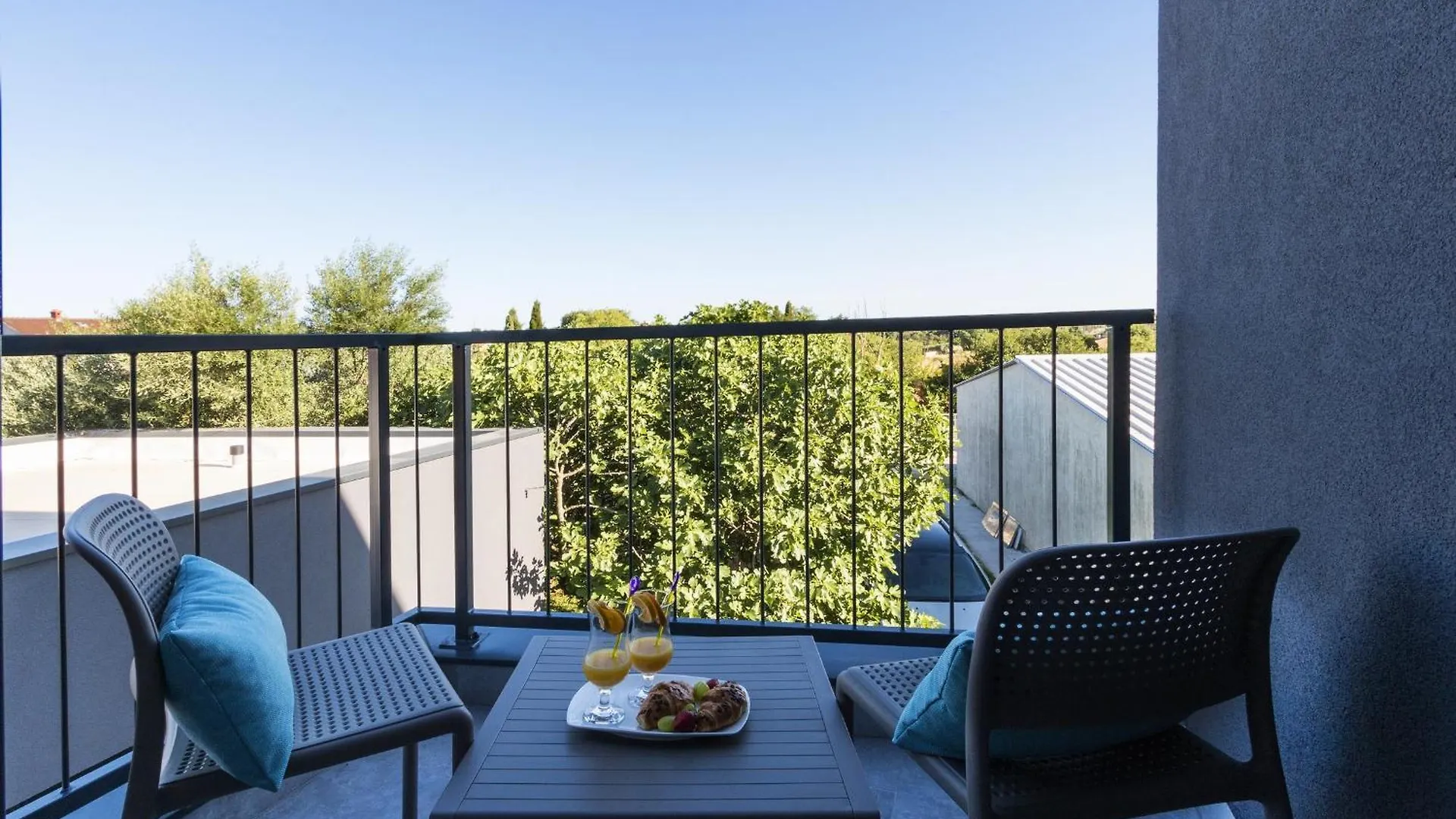 Villa Moderna Near Pula For 8 People With 32 M2 Private Pool
