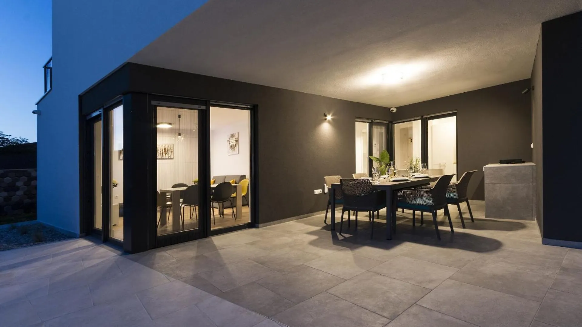 Villa Moderna Near Pula For 8 People With 32 M2 Private Pool 0*,