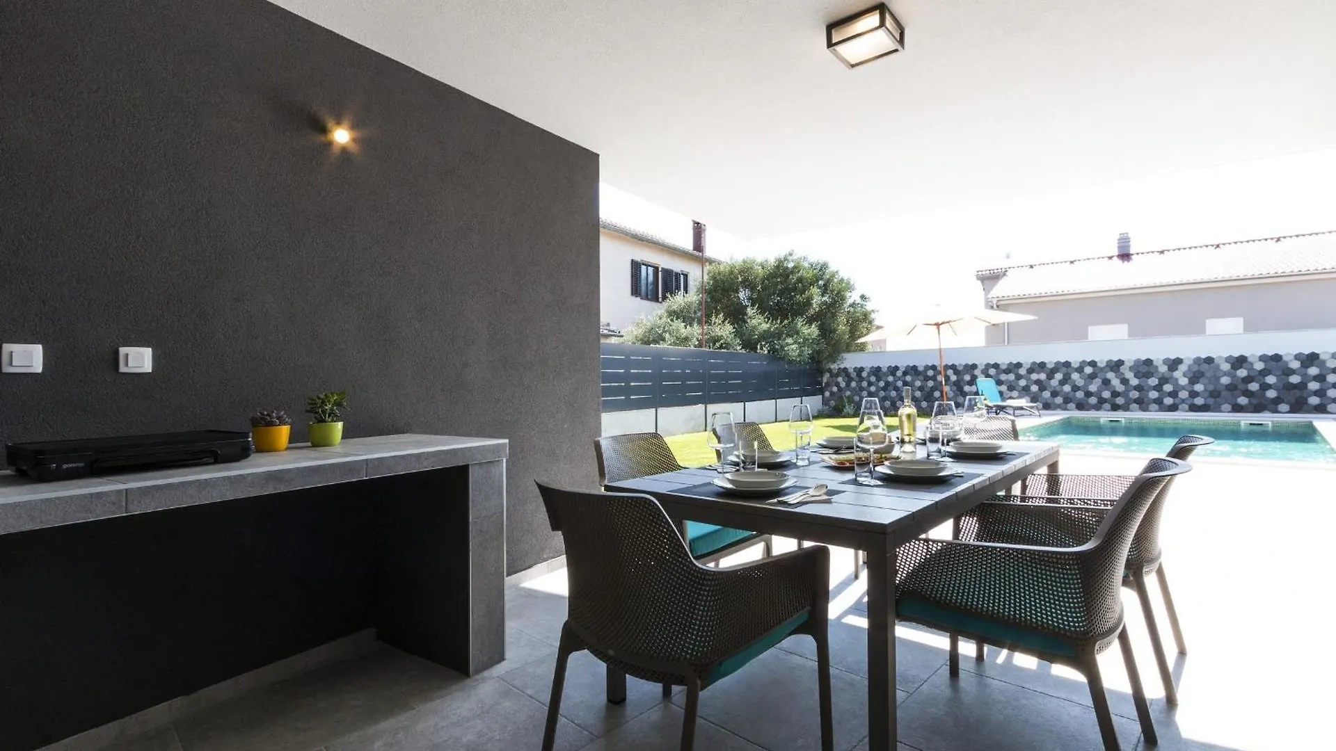 Villa Moderna Near Pula For 8 People With 32 M2 Private Pool 0*,